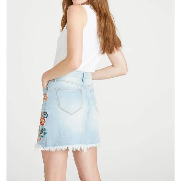 NEW DRIFTWOOD mini skirt maui in maui - Picture 4 of 5